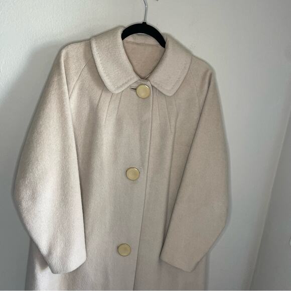 Vintage Cream Women's Coat - Picture 11 of 14